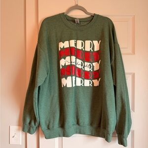 Gildan Green Merry Graphic Crewneck Sweatshirt. XL